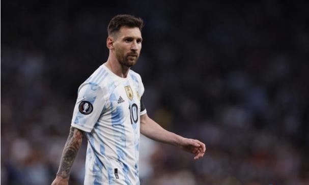 秋日唇色选对了，气质真的会开挂！这几支黄皮涂了显白到发光